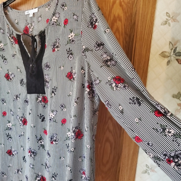 DR2 by Daniel Rainn floral print flowy high low blouse - Picture 8 of 10